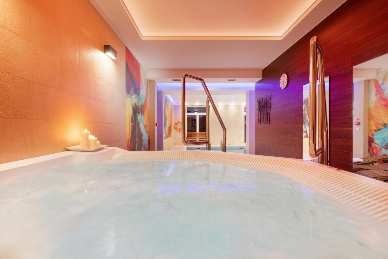 Hotel La Siesta & Medical Spa Jastrzębia Góra Exterior foto